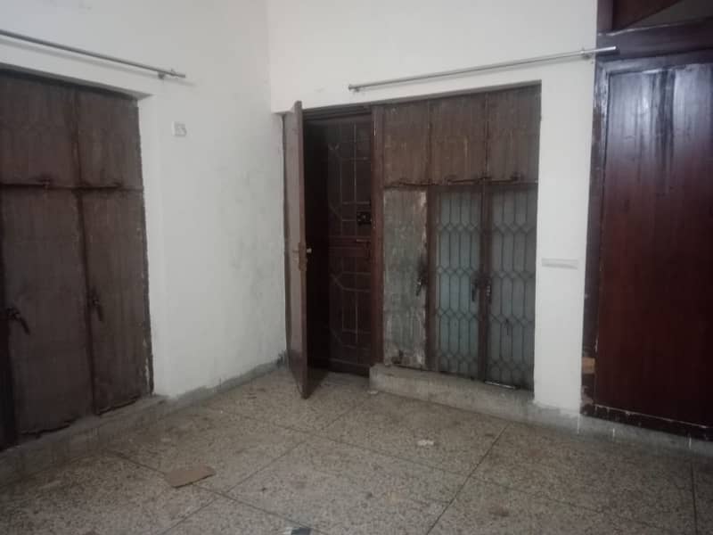 Buy A Centrally Located 10 Marla House In Allama Iqbal Town 15