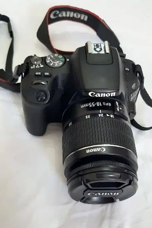 Canon 200d with 18-55mm III lens like new 1