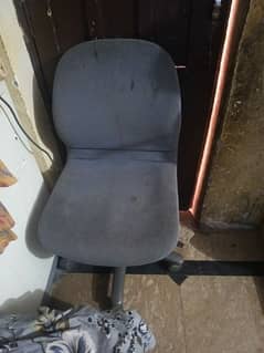 parlor and office used chair for urgent sell