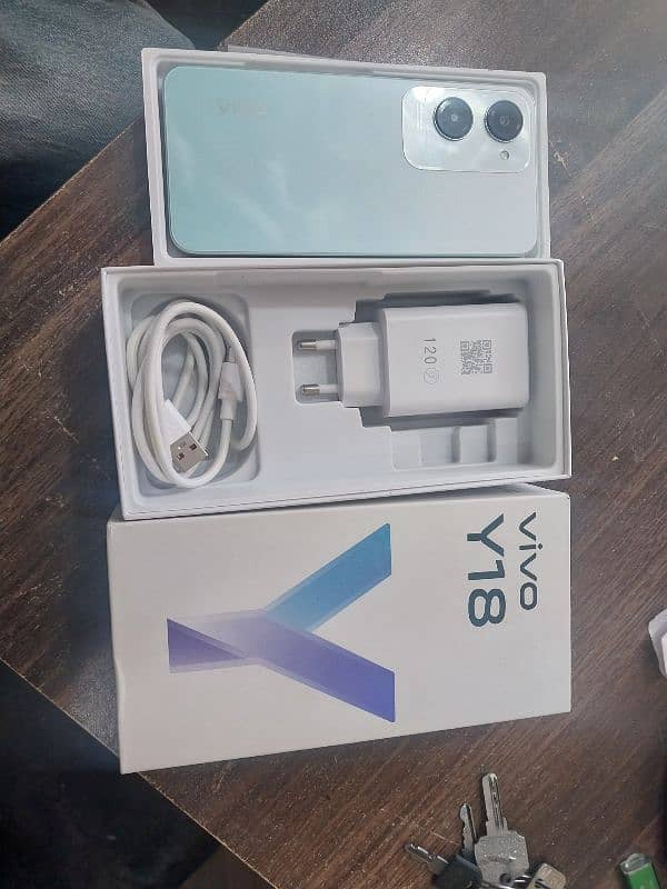 vivo y18 4+4 128 gb 3