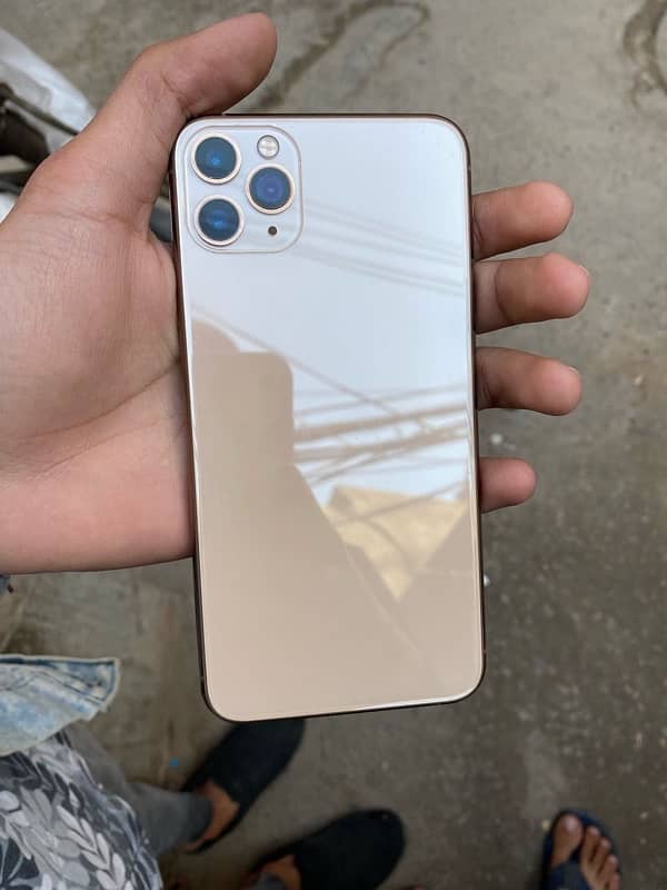 iPhone 11 Pro Max 6