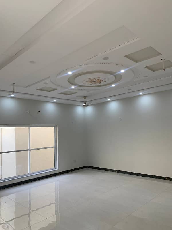 25 MARLA UPPER PORTION AVAILABLE FOR RENT IN VALENCIA TOWN BLOCK K LAHORE 0