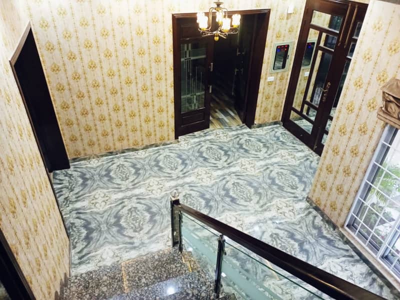 1 KANAL BEAUTIFUL SPANISH HOUSE AVAILABLE FOR RENT IN NFC PHASE 1 BLOCK D 11