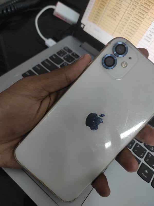 IPHONE 11 LLA NON PTA 64 GB WATER PACK ALL OKAY. . 1