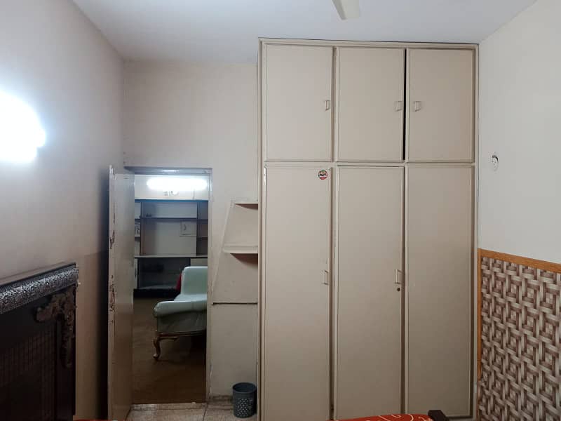 1 AND 2BEDS FURNISHED FLAT ROOM FOR RENT IN ALLAMA IQBAL TOWN 3