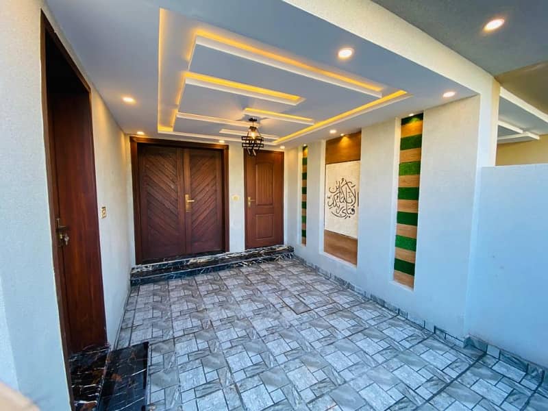 5 Marla Luxary House Available for Sale Bahria Nasheman Lahore (Just 1 year use) 5