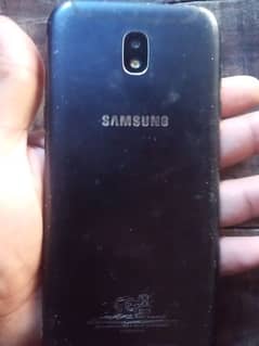 Samsung Mobile Model J5. pro Acha Mobile hai or condition 10 by 10 hai