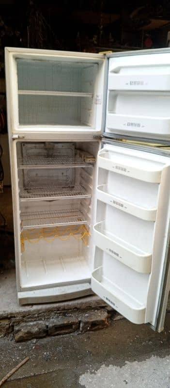 Dawalance 9188 model fridge 3