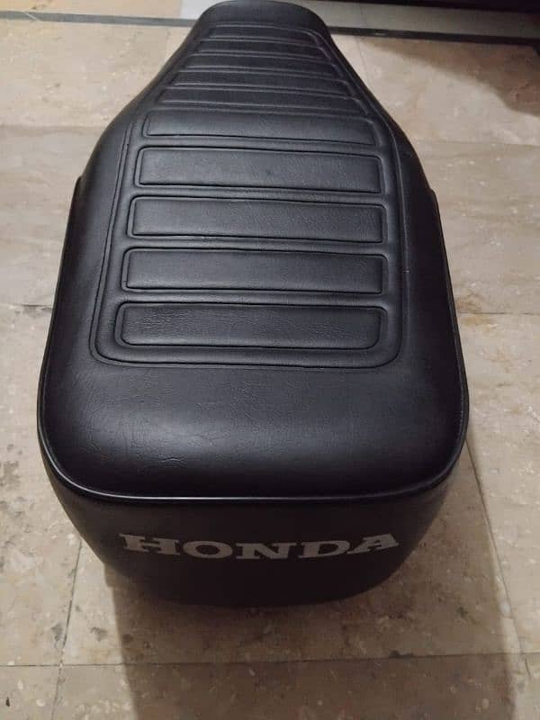 honda. bike125 back seat for sell 0