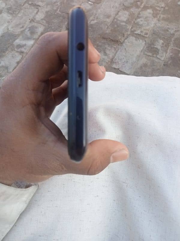 infinix hote9 play 4 . . . 64 0