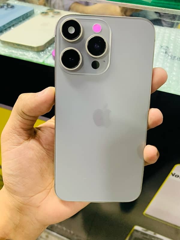 iphone xr convert iphone 15 and 16 body 3