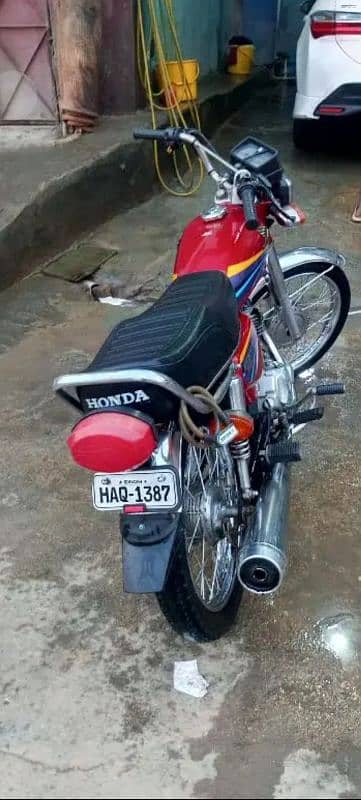 Honda 125 Model 2011 For Sale CALL "(03130079851 1