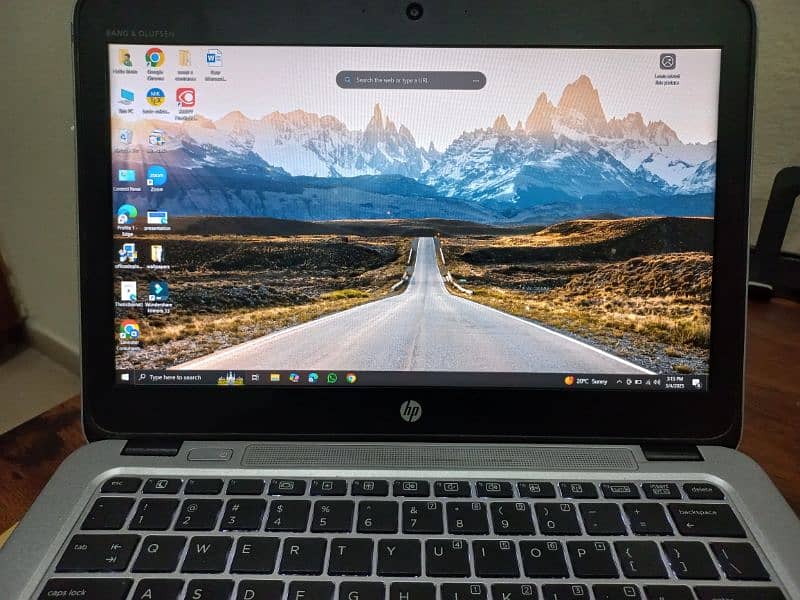 HP EliteBook 820 G3 2