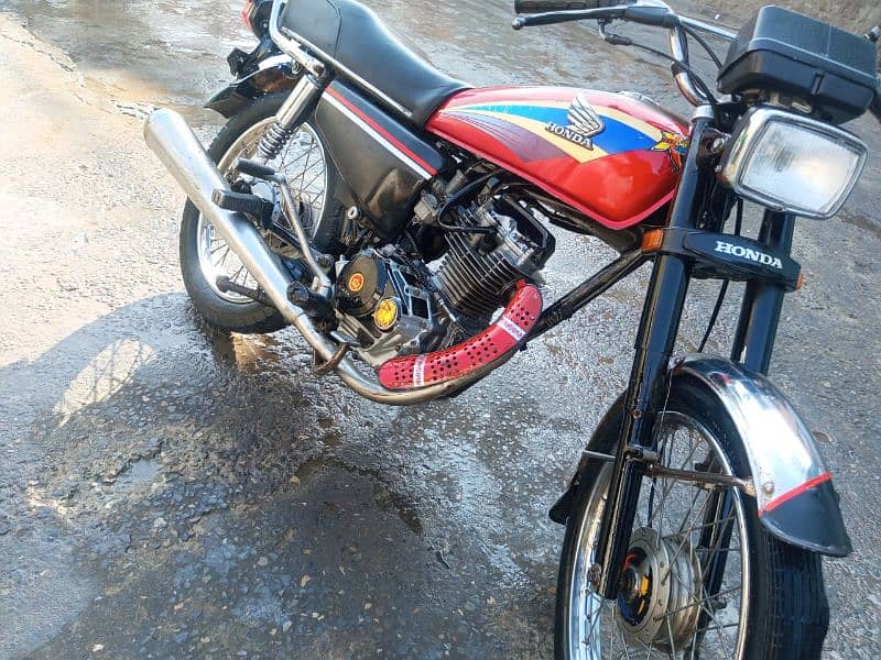 Honda 125 attock number,good sond ,call@wattsapp, 03/12/91/61/0/27 3