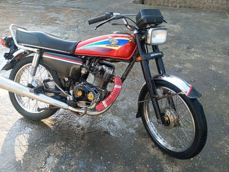 Honda 125 attock number,good sond ,call@wattsapp, 03/12/91/61/0/27 5