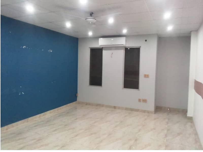 Area 1500 Square Feet Office Available For Rent Real Pictures In Main Boulevard Road Gulberg 3 Lahore 2