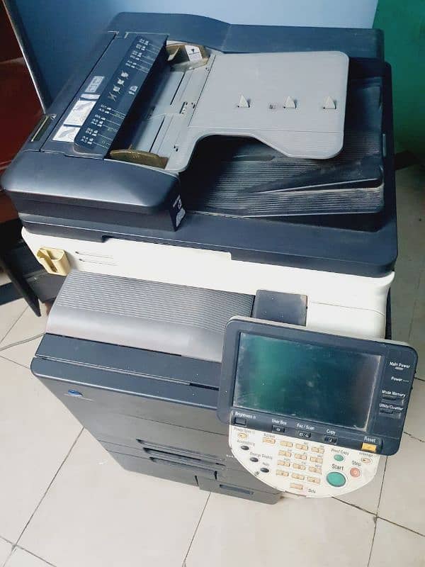 Konica Minolta bizhub C550 1