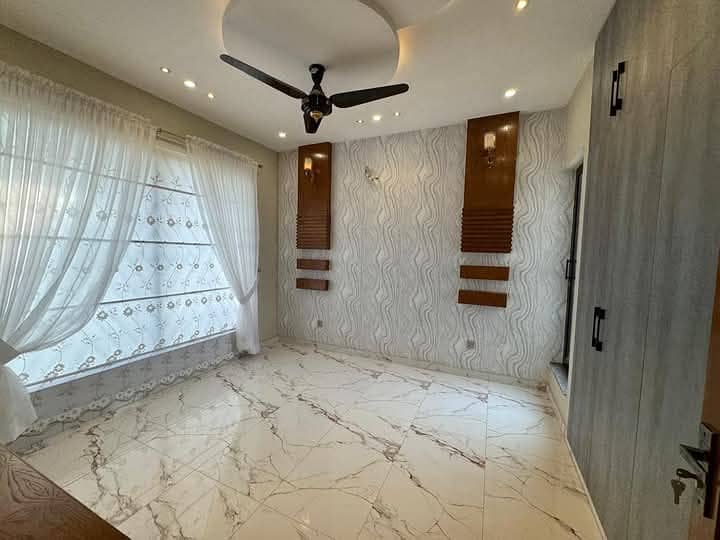 10 Marla Brand New Luxury Upper Portion For Rent In Tulip BLOCK Bahria Town Lahore 6