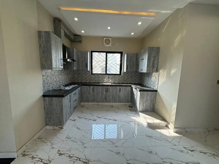 10 Marla Brand New Luxury Upper Portion For Rent In Tulip BLOCK Bahria Town Lahore 8