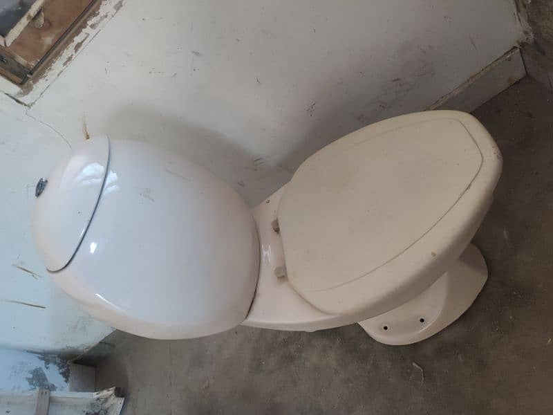 Bathroom Toilet Seat 1