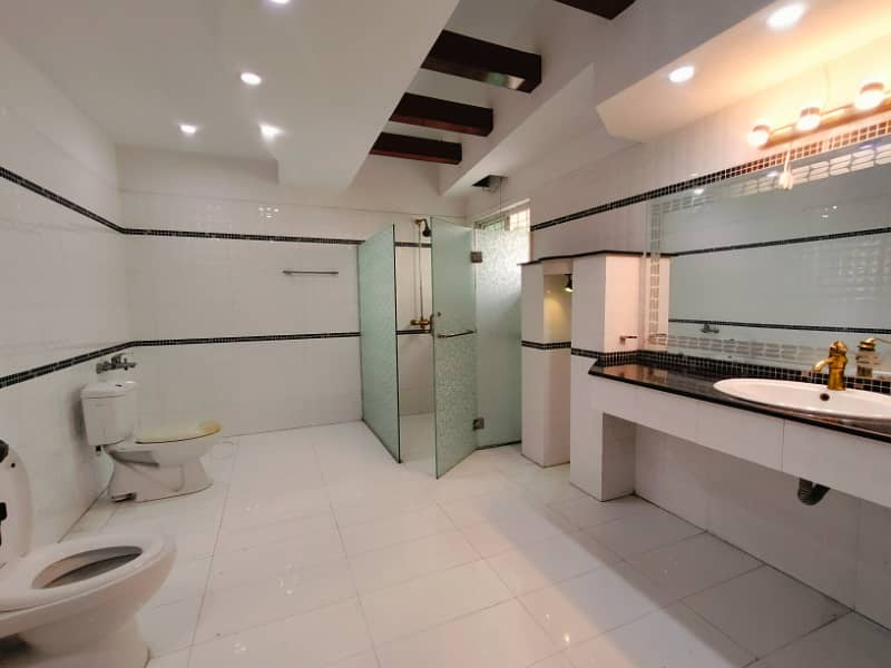 4 Kanal Exceptional Fully Furnished House!! For Daily Weekly &Amp;Amp; Monthly Basis. 11