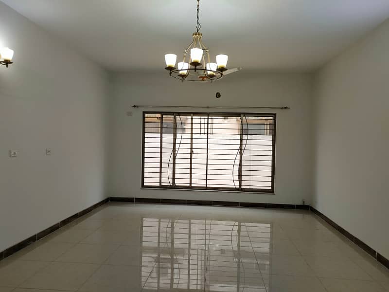 HOT LOCATION 17 Marla 4 Bed House For Sale In Askari 10 Lahore Cantt 3