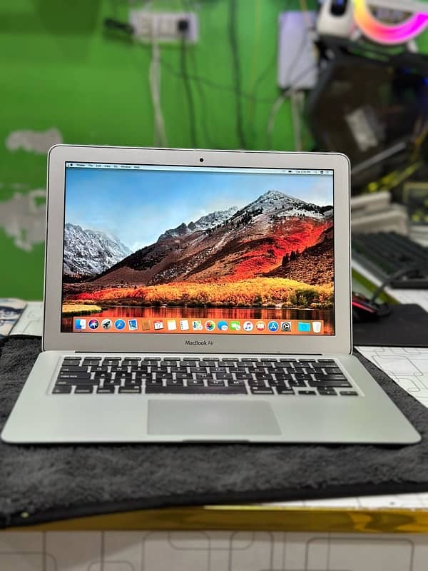 MacBook Air 2017 0