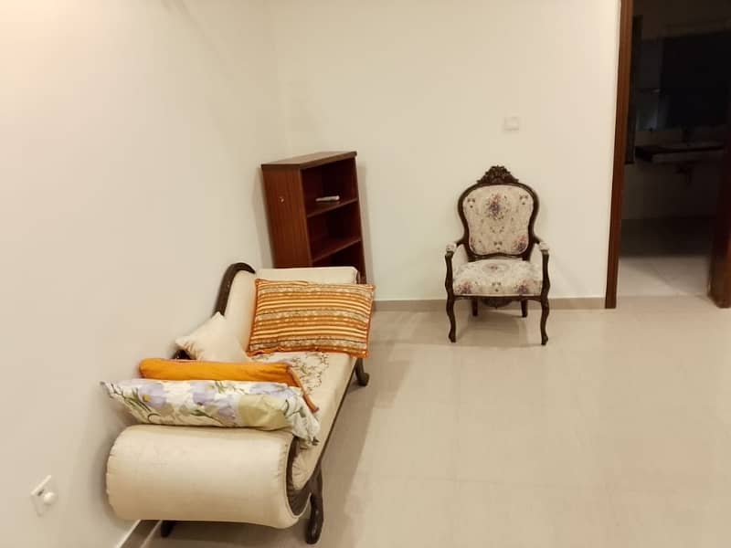 Fully Furnished One Kanal Lower portion 3 beds available for rent in Gulberg III Falcon Complex Lahore 4