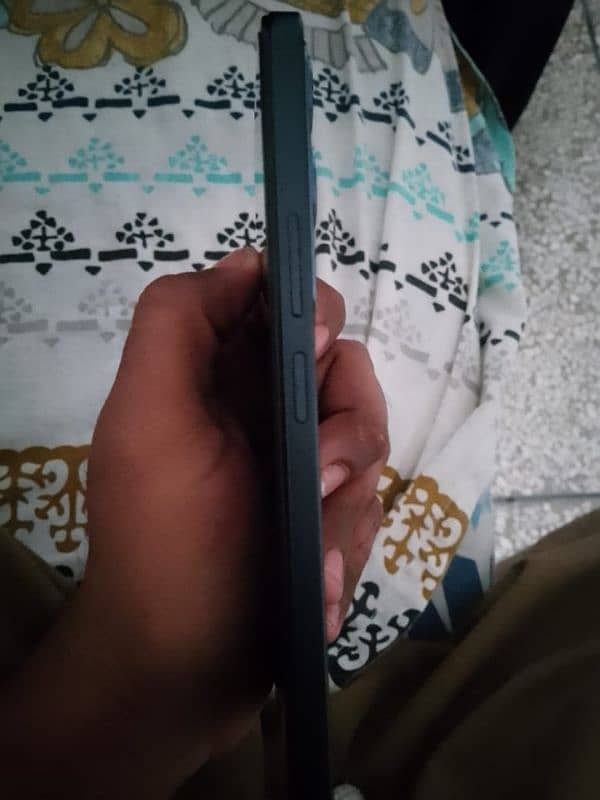 vivo y19s 4