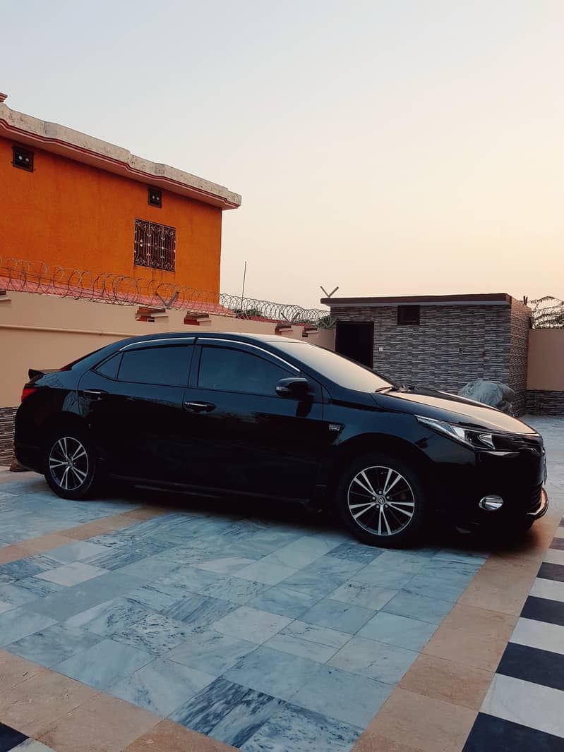 Toyota Corolla Altis 1.6 .  2018 model 1