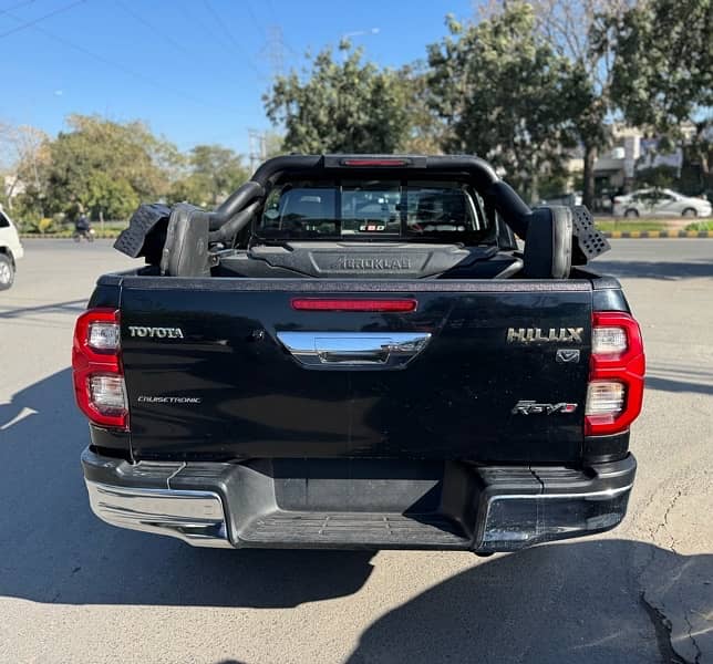 Toyota Hilux revo 2021 5