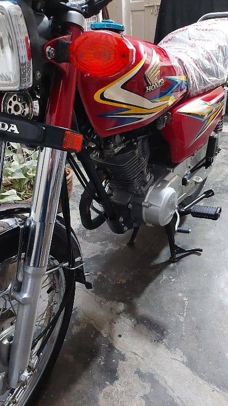 HONDA 125 2019 IN BRAND NEW CONDITION 3