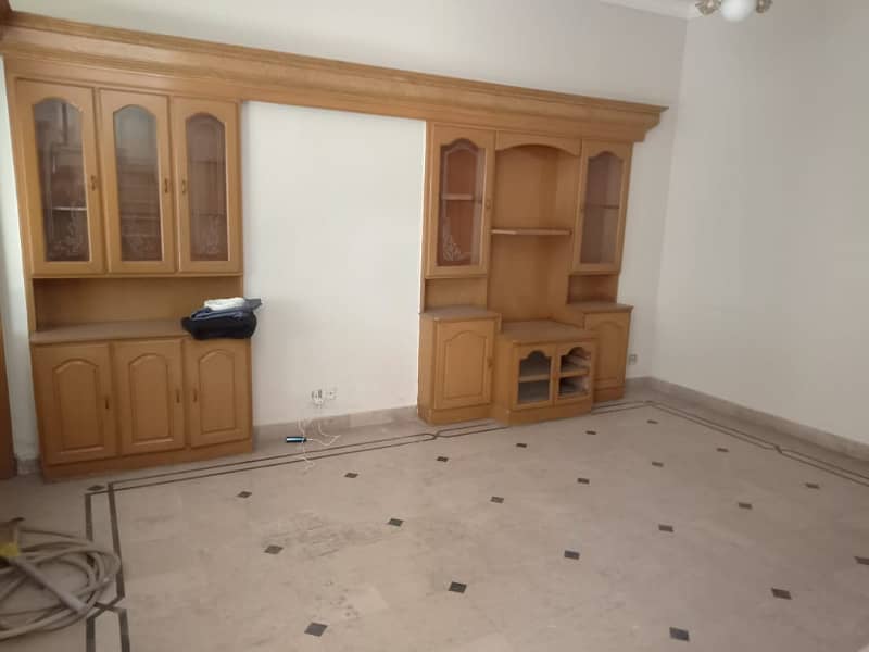 5 Marla Beautiful House Available for Rent in Z Block Phase 3 DHA Lahore 2