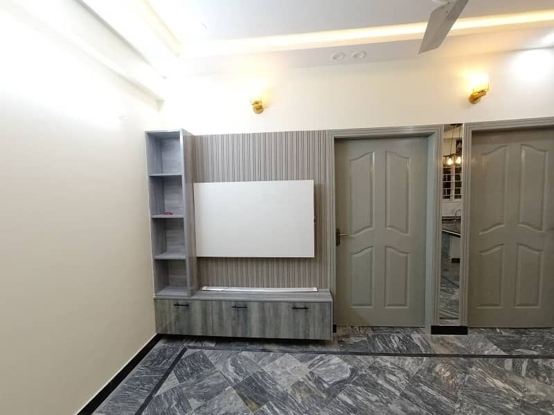 Apartment available in Wall Street Plaza G-15 Markaz on Excellent Location 2