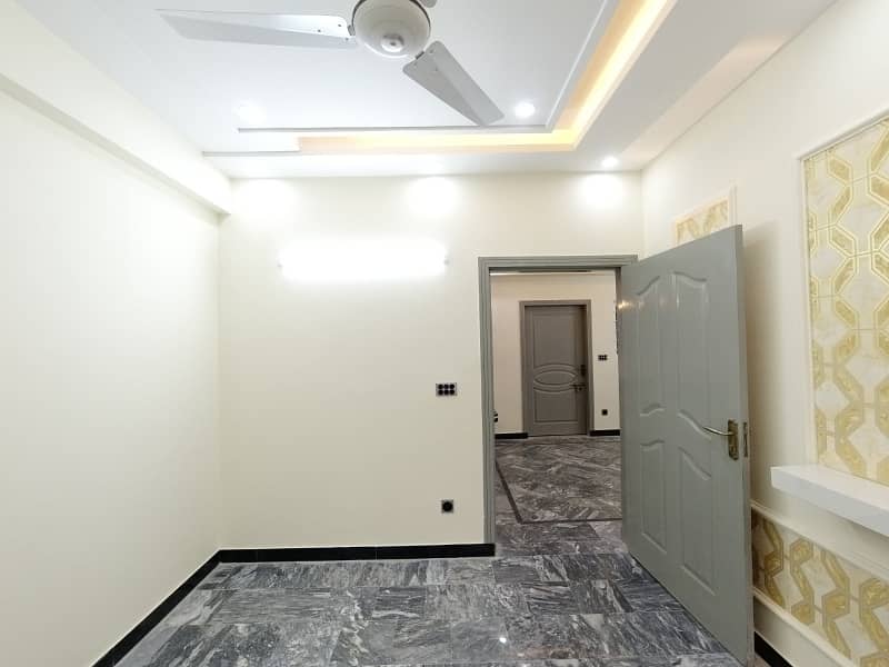 Apartment available in Wall Street Plaza G-15 Markaz on Excellent Location 12