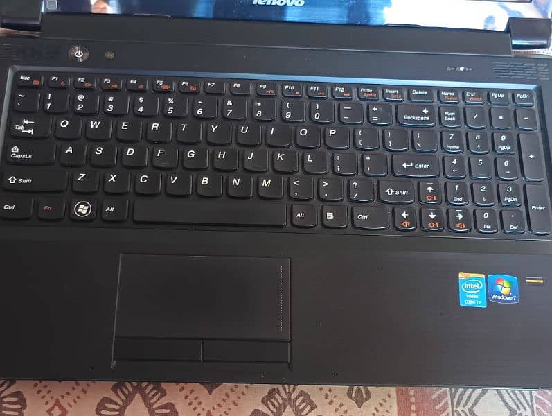 Lenovo Core i7| 2nd generation| 4 GB RAM|250 GB hard drive| 120 GB SSD 1