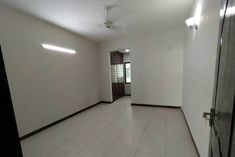 12-Marla 4-Bedroom Flat For Rent In Sector B Askari 11 Lahore 7