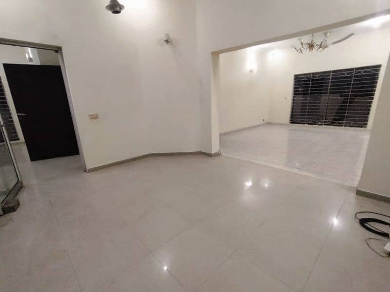 10 Marla House In DHA Phase-8,Ex-Park View!! Available For Rent. 1