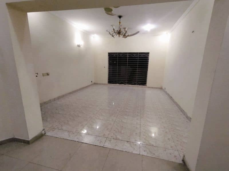 10 Marla House In DHA Phase-8,Ex-Park View!! Available For Rent. 4