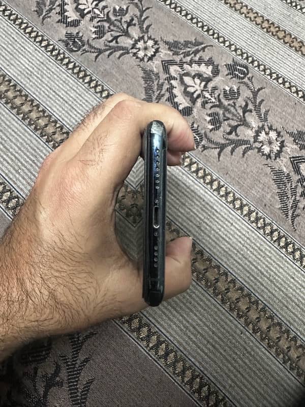 Apple iPhone 11 Pro Max 1