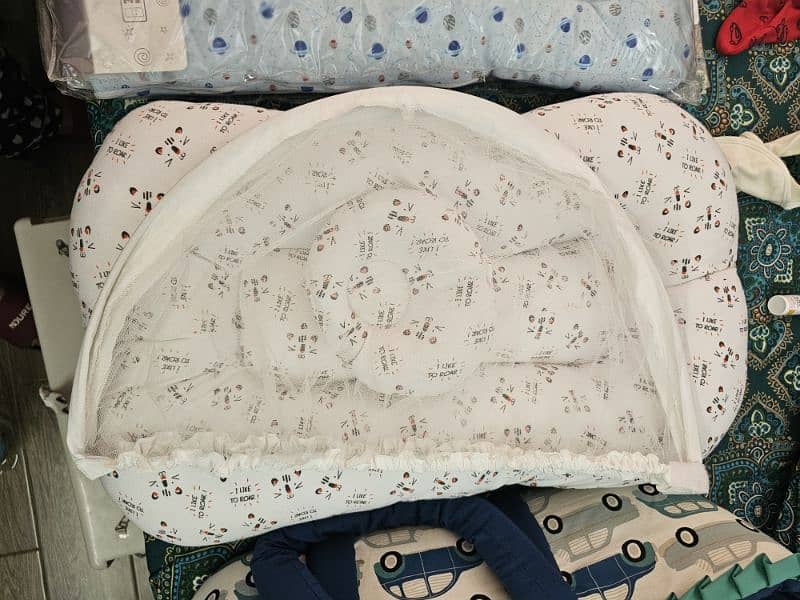 baby bed/ nest 2