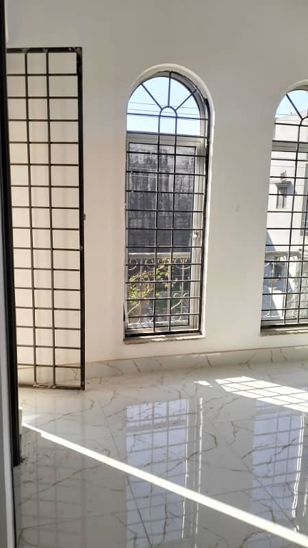 5 MARLA BEAUTIFUL HOUSE AVAILABLE FOR RENT IN DHA RAHBER 11 8