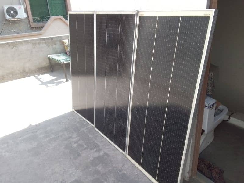 03 Solar Plates 200 watt each 0