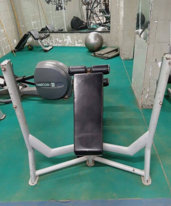 Commercial gym machines and equipment 9