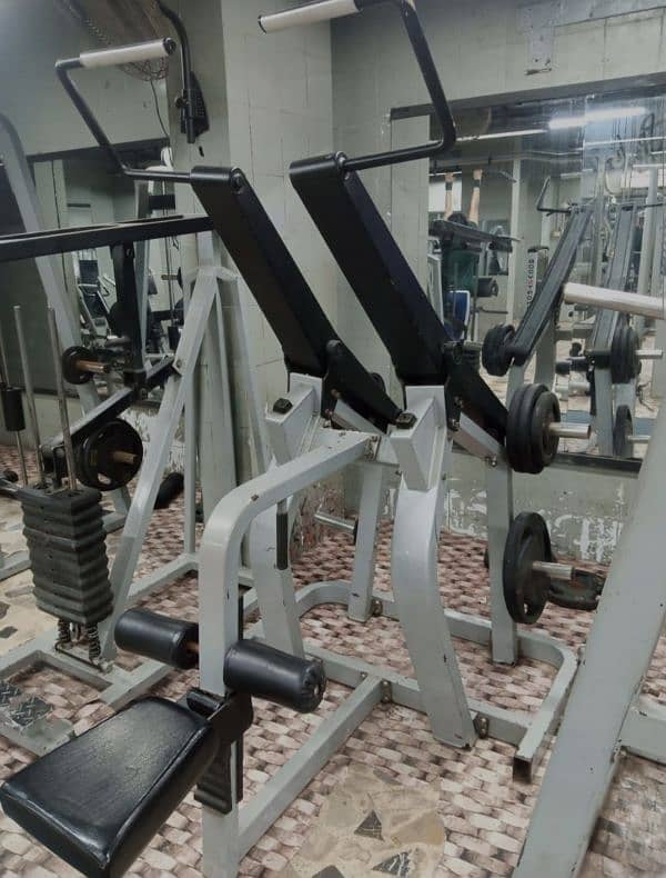 Commercial gym machines and equipment 14