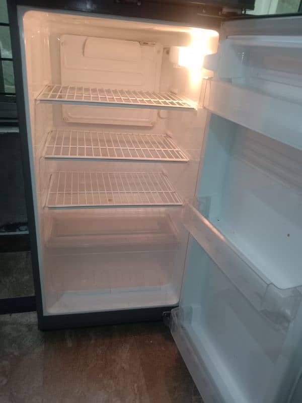 Dawlance fridge in warranty 5 years remaining 3