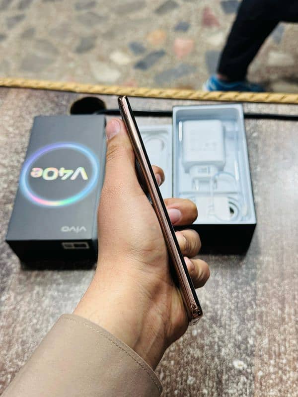 Vivo V40e Just Box Opened 4