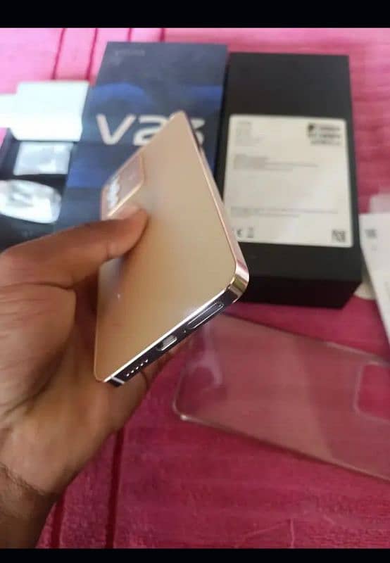 Vivo V23 5G 12+12/256  just back change original change 1