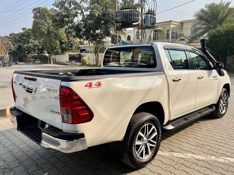 Toyota Hilux 2018 4