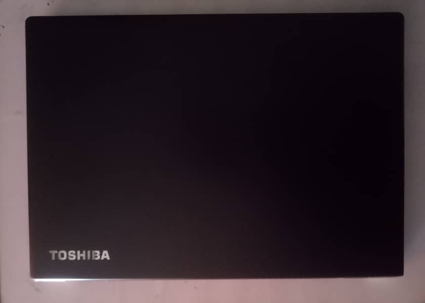 Toshiba Dynabook, portege X30-e, i7 8th gen, 8/256 GB, 4 Hours battery 6